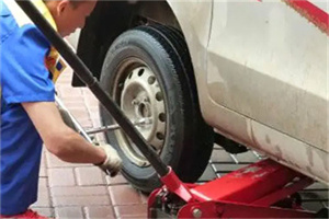 察哈尔右翼中旗附近拖车24小时服务热线电话