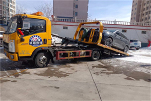 察哈尔右翼中旗救援拖车费用怎么算